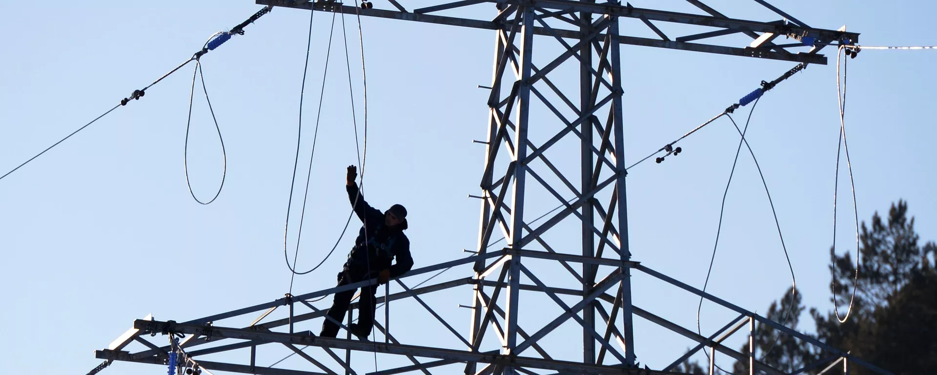 Линии электропередач. — Sputnik Таджикистан, 1920, 13.03.2026