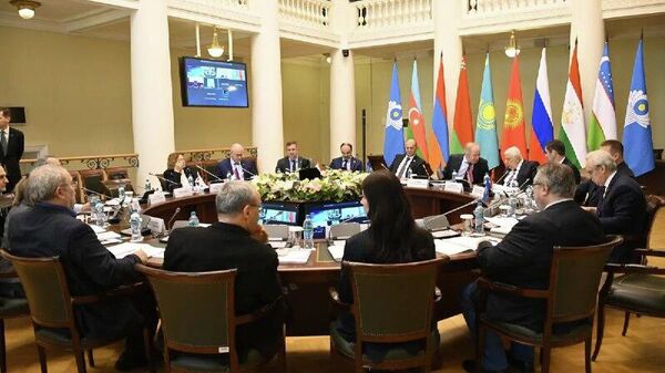 Страны СНГ готовят закон о цифровых платформах - Sputnik Таджикистан