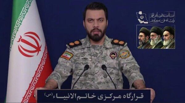 Эрон расман нияти ҳамла ба бандарҳои Имороти Муттаҳидаи Арабро дар посух ба ҳамлаи Амрико ба ҷазираи Харг эълон кард, хабар дод хабаргузории Тасним - Sputnik Тоҷикистон