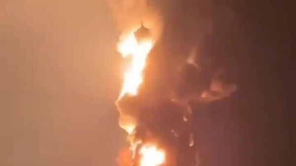 Конфликт на Ближнем Востоке продолжает разрастаться, а топливо в мире стремительно заканчивается - Sputnik Таджикистан