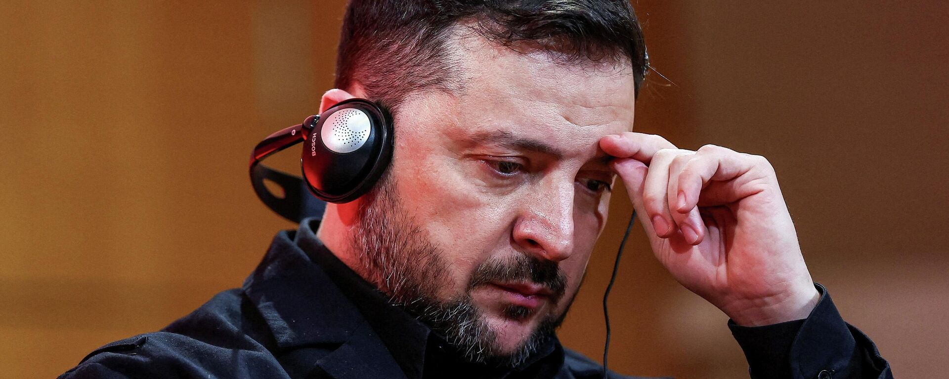 Владимир Зеленский во время дискуссии в парижском университете Sciences Po, 13 марта 2026 года. - Sputnik Тоҷикистон, 1920, 21.03.2026