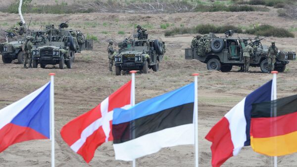 Учения НАТО Noble Jump на полигоне недалеко от Свентошова-Загана, Польша, 18 июня 2015 года - Sputnik Таджикистан