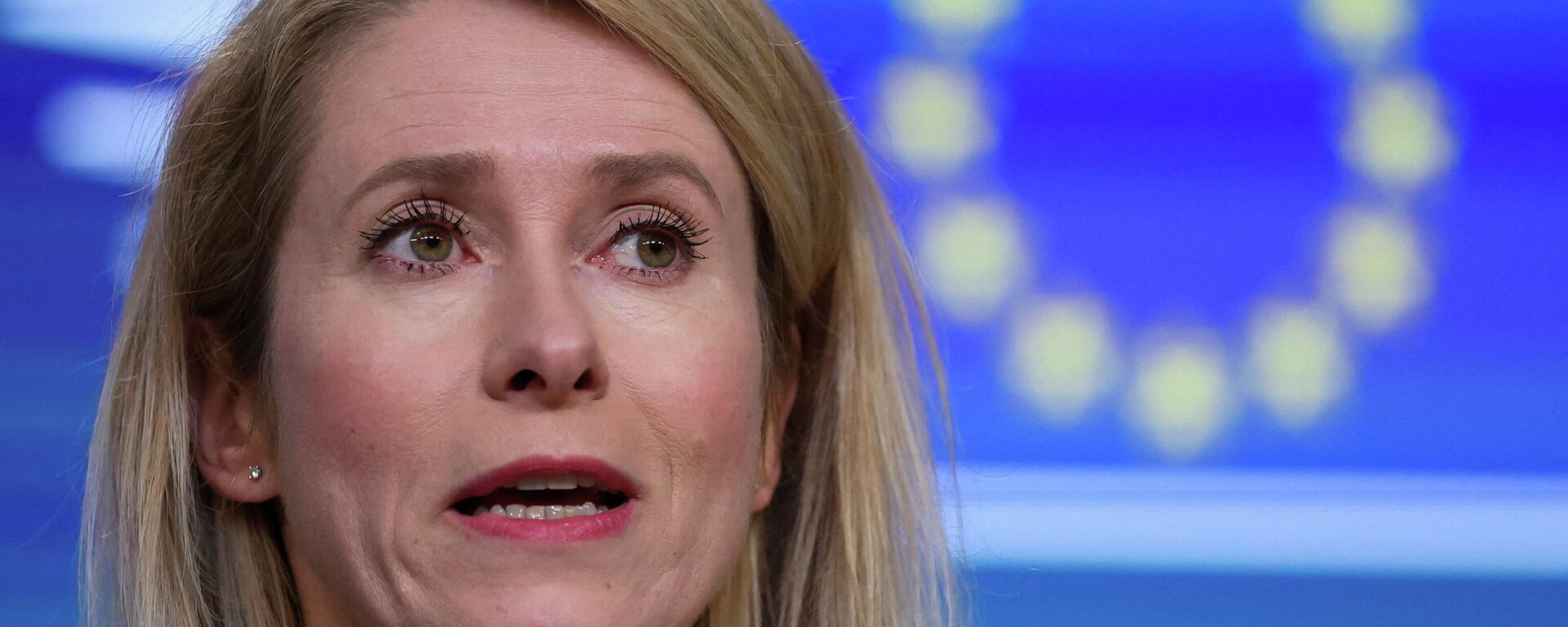 Верховный представитель ЕС по иностранным делам и политике безопасности Кая Каллас выступает на пресс-конференции встречи министров энергетики и иностранных дел Европейского союза в Брюсселе, Бельгия, 16 марта 2026 года.  - Sputnik Таджикистан, 1920, 19.03.2026