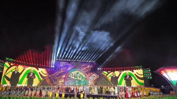 Раҳмон: мусалмонон дар рӯзҳои сахтӣ бояд якдигарро дастгирӣ кунанд - Sputnik Тоҷикистон