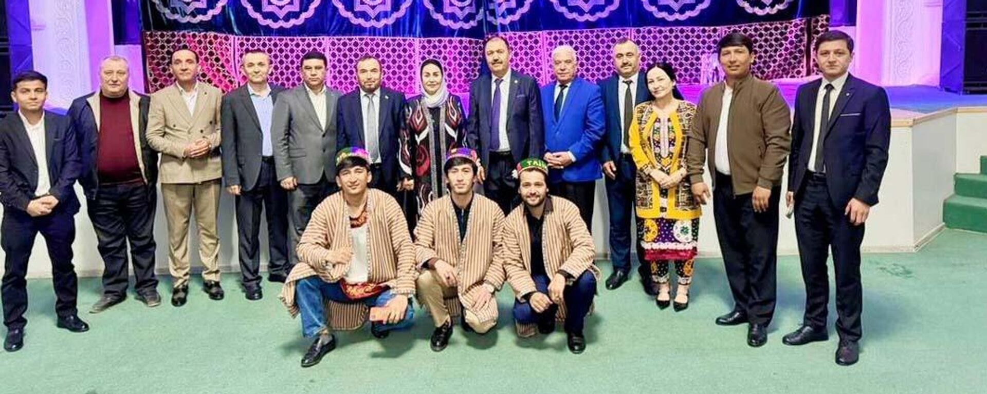 Артисты музыкально-комедийного театра имени Ато Мухаммаджонова. - Sputnik Таджикистан, 1920, 25.03.2026