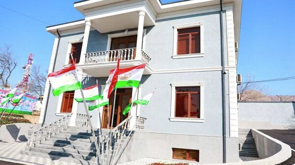 Раёсати Агентии назорати давлатии молиявӣ ва мубориза бо коррупсияи Тоҷикистон дар вилояти Суғд соҳиби меҳмонхона шуд - Sputnik Тоҷикистон