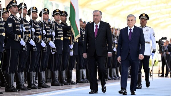 Церемония официальной встречи Президента Республики Таджикистан Эмомали Рахмона в Узбекистане. - Sputnik Таджикистан