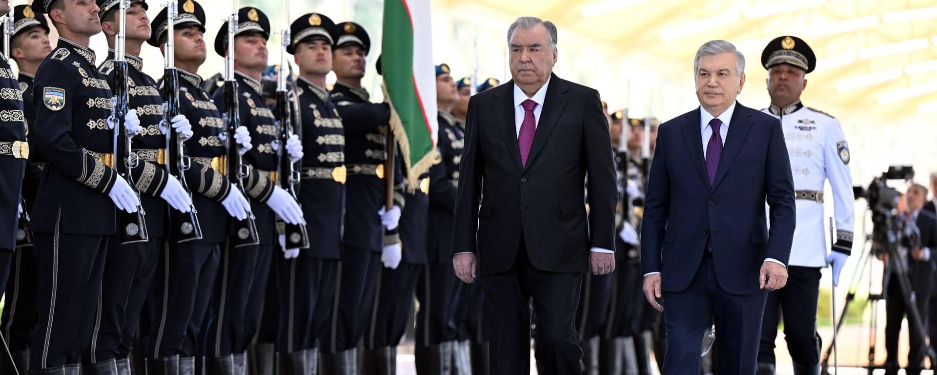 Церемония официальной встречи Президента Республики Таджикистан Эмомали Рахмона в Узбекистане. - Sputnik Таджикистан, 1920, 27.03.2026