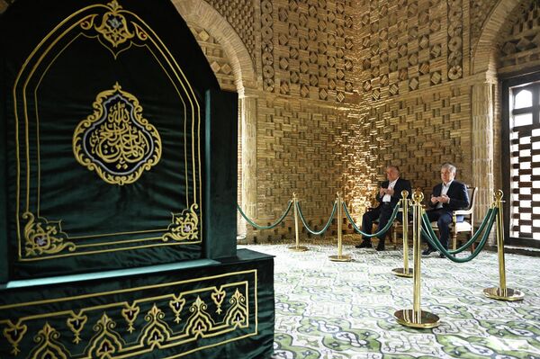 Боздид аз мавзеъҳои таърихии шаҳри Бухоро - Sputnik Тоҷикистон