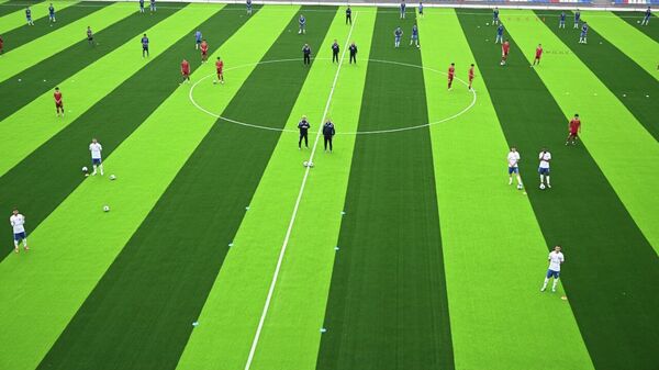 Дар Хуҷанд Маҷмааи варзишии “Суғд-арена” бо майдони футбол ба истифода дода шуд - Sputnik Тоҷикистон