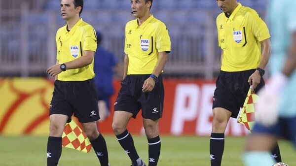 Гурӯҳи доварон аз Тоҷикистон бозии ниҳоии марҳилаи интихобии Ҷоми Осиё-2027 дар гурӯҳи E байни яккачинҳои Сурия ва Афғонистонро ҳакамӣ мекунанд - Sputnik Тоҷикистон