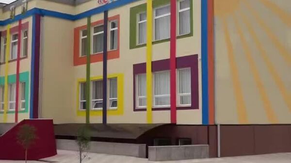 Рақси зебои мастчоҳии кӯдакон дар назди президенти Тоҷикистон - Sputnik Тоҷикистон