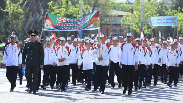 Весенний призыв новобранцев в таджикскую армию.  - Sputnik Таджикистан