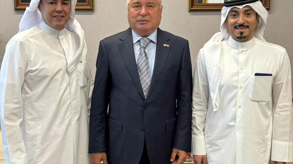 Сафири Тоҷикистон дар Кувайт Зубайдулло Зубайдзода бо муовини вазири корҳои хориҷии ин кишвар масоили ташрифотӣ Абдулмуҳсин Аз-Зайд мулоқот анҷом дод - Sputnik Тоҷикистон