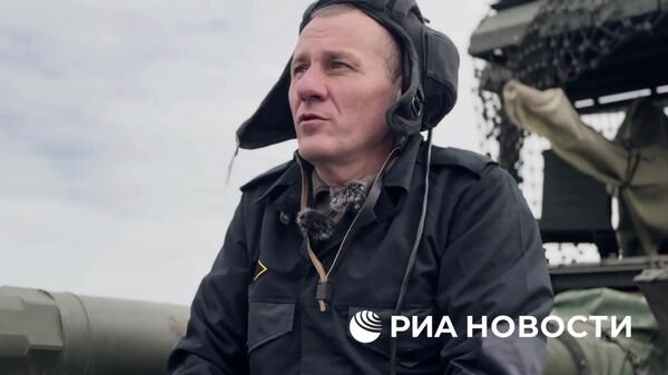 Российские танкисты совершенствуют навыки, используя опыт операторов БПЛА - Sputnik Тоҷикистон