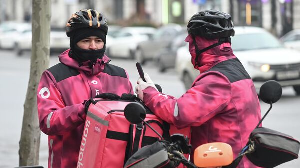 Работа курьеров в Ростове-на-Дону.  - Sputnik Тоҷикистон