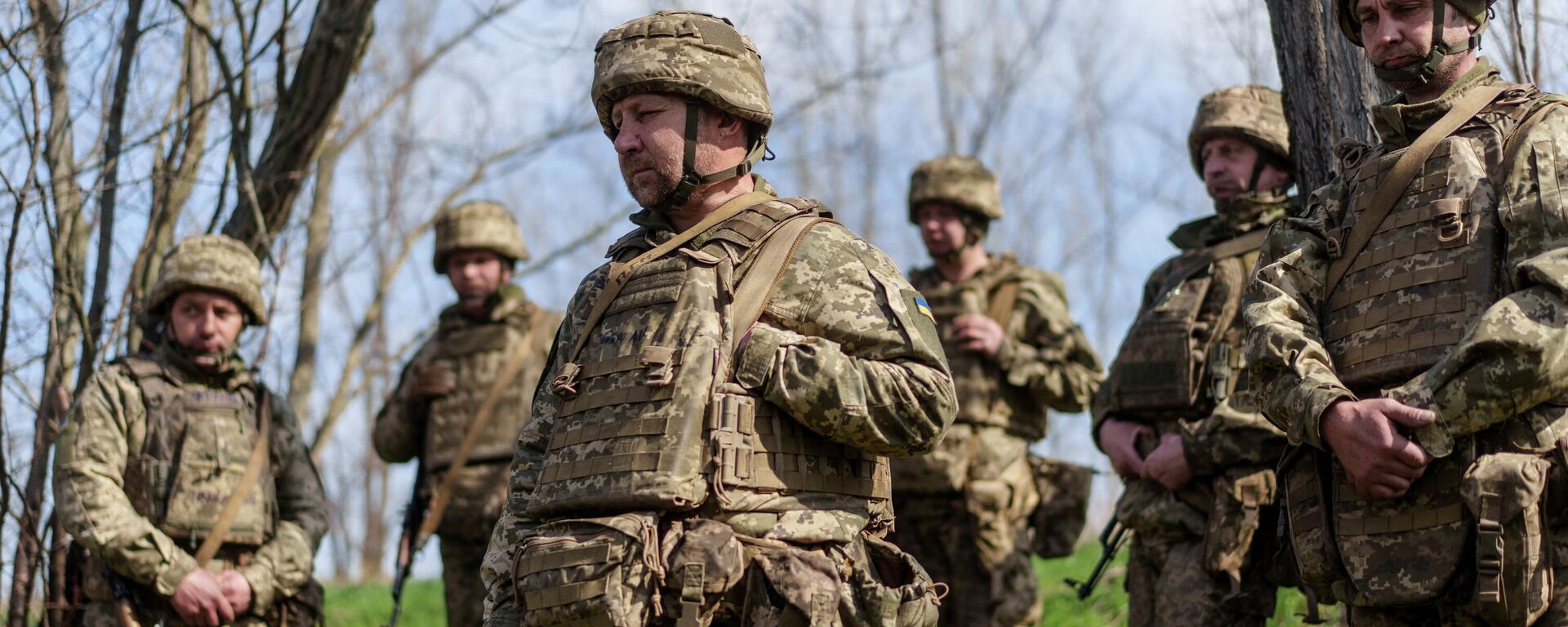 Военнослужащие 154-й бригады Вооруженных сил Украины участвуют в военных учениях в Запорожской области, Украина. - Sputnik Тоҷикистон, 1920, 06.04.2026