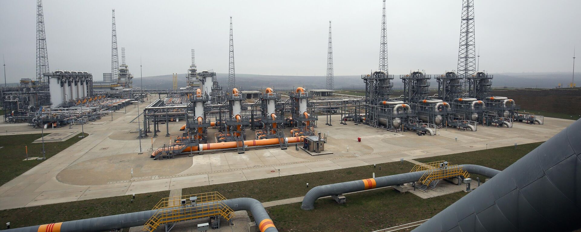 Компрессорная станция Казачья, входящая в систему газопроводов для обеспечения поставок газа для Турецкого потока.  - Sputnik Тоҷикистон, 1920, 06.04.2026