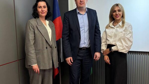 Русия мехоҳад барои ҷалби сайёҳони рус ба Вилояти Мухтори Кӯҳистони Бадахшон ба Тоҷикистон мусоидат кунад - Sputnik Тоҷикистон