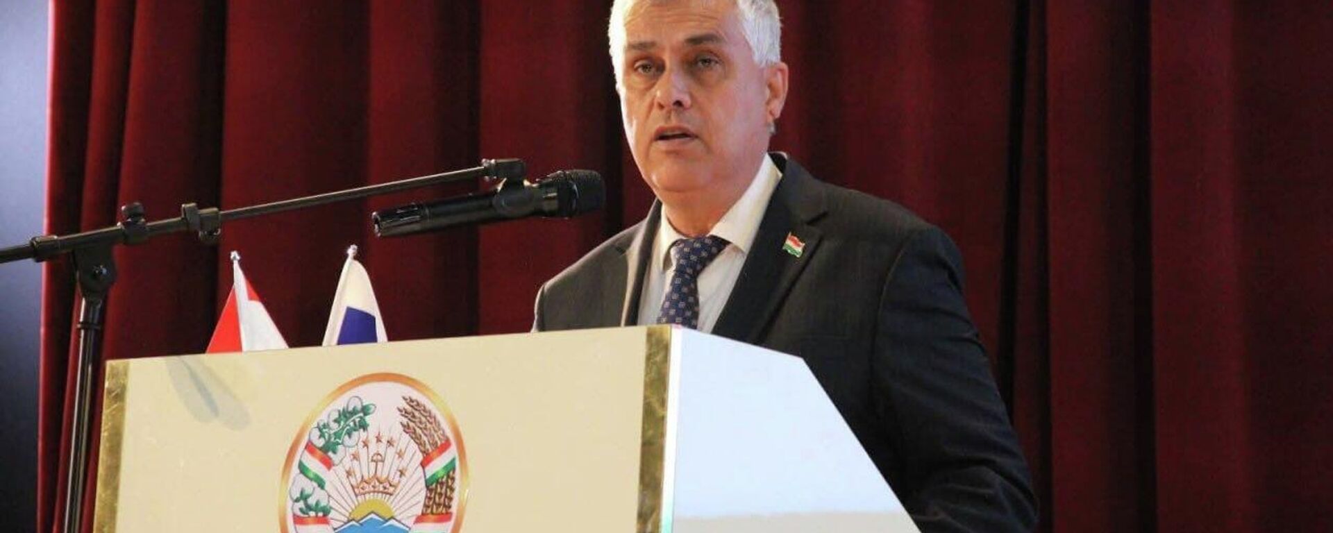 Тоҷикистон ба аҳамияти забони русӣ ва технологияҳои муосир дар маориф таъкид кард - Sputnik Тоҷикистон, 1920, 09.04.2026