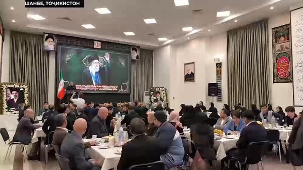 ▪Дар Душанбе хотираи Алӣ Хоманаиро гиромӣ доштанд - Sputnik Тоҷикистон