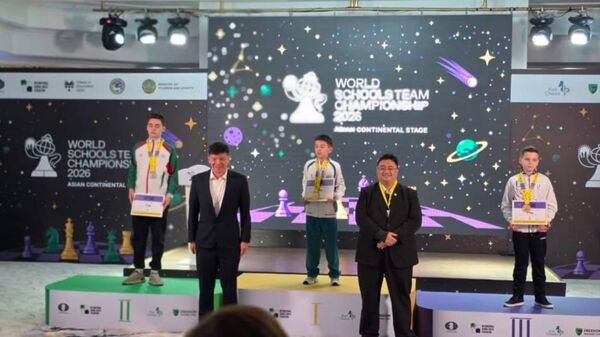 Шахматист из Таджикистана Наимов Давид завоевал серебро на школьном Чемпионате Азии - Sputnik Таджикистан