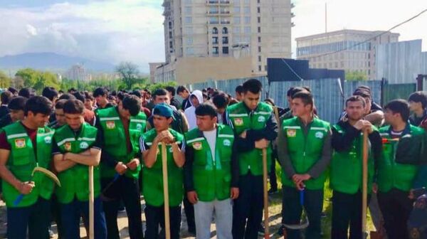 В Душанбе прошла акция по уборке города - Sputnik Таджикистан