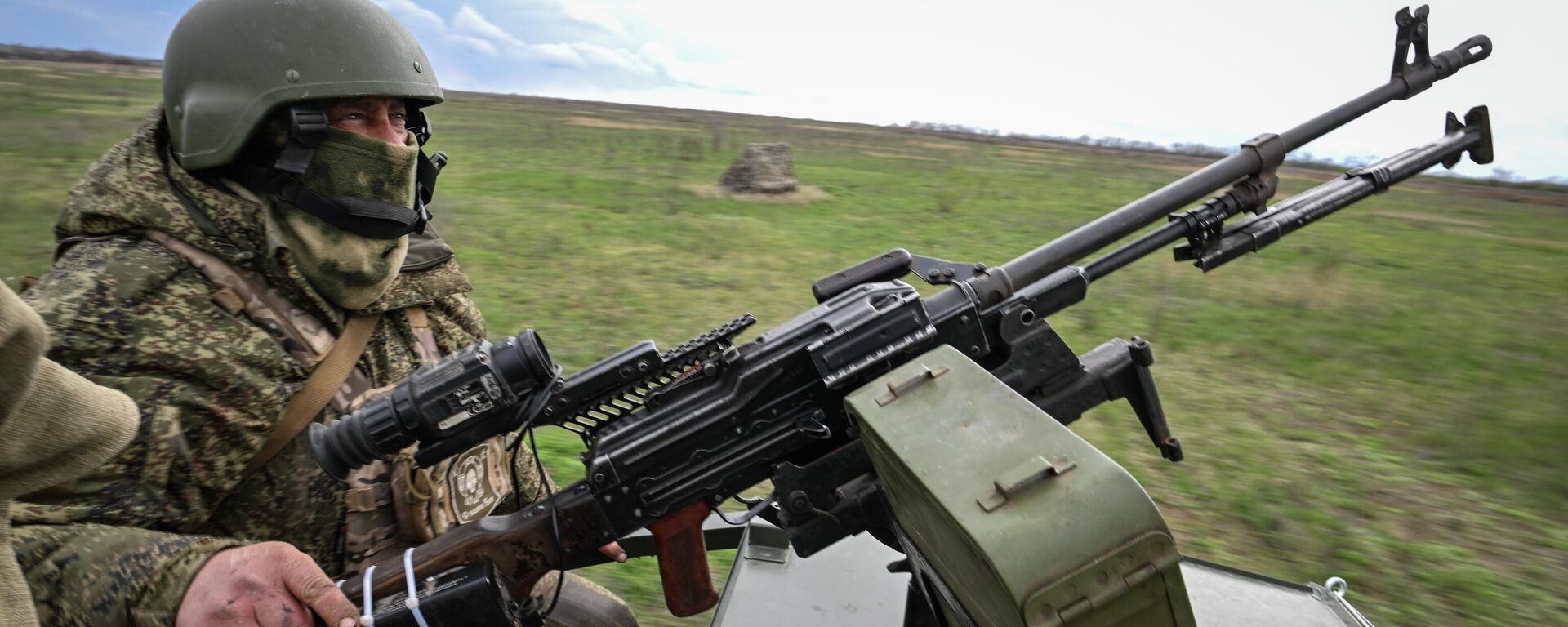 Боевая работа мобильной огневой группы группировки Южная на Константиновском направлении СВО - Sputnik Таджикистан, 1920, 16.04.2026