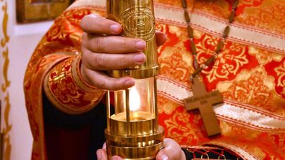 Благодатный огонь из Иерусалима.