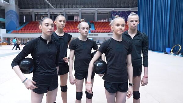 Российские гимнастки успешно выступили на втором этапе Кубка мира в Узбекистане - Sputnik Тоҷикистон