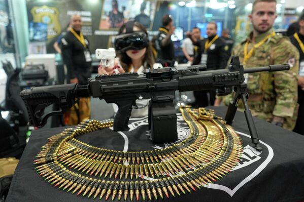 Также здесь собрались руководители оборонной и охранной отраслей, правительственные учреждения. - Sputnik Таджикистан