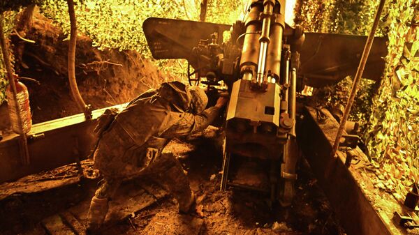 Боевая работа артиллерийских расчетов. - Sputnik Тоҷикистон