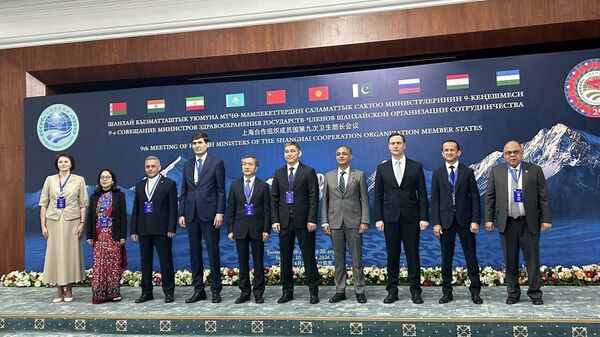 Ҷаласаи 9-уми вазирони тандурустии СҲШ дар Бишкек идома дорад - Sputnik Тоҷикистон