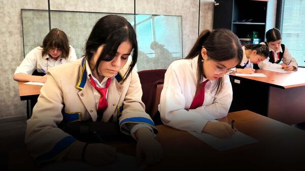 Душанбе присоединился к Тотальному диктанту  - Sputnik Таджикистан