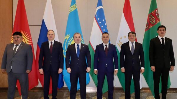 Центральная Азия с Россией начнут готовить промышленников - Sputnik Таджикистан