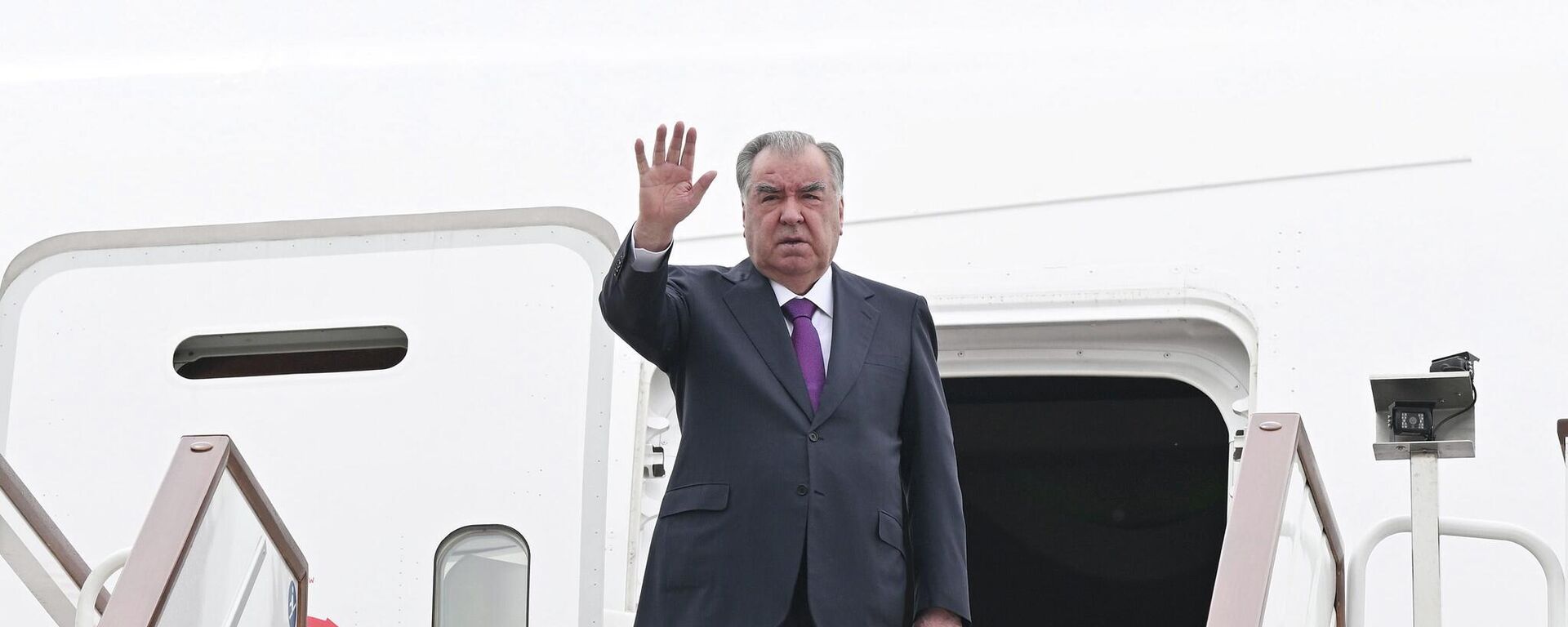 Президент Республики Таджикистан Эмомали Рахмон. - Sputnik Тоҷикистон, 1920, 21.04.2026