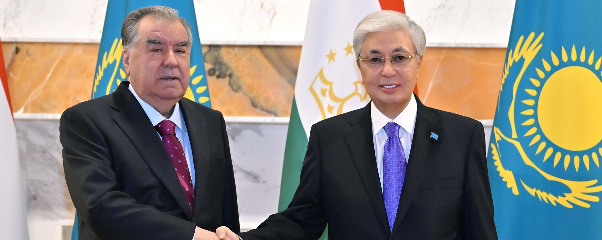 Встреча Эмомали Рахмона с Касым-Жомартом Токаевым.   - Sputnik Тоҷикистон, 1920, 22.04.2026