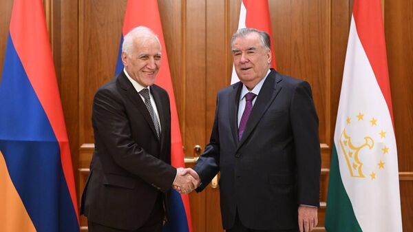 Президенты Таджикистана и Армении обсудили укрепление сотрудничества - Sputnik Таджикистан