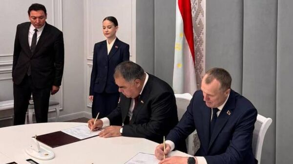 Вилоятҳои Суғд ва Могилёв лоиҳаҳои муштараки саноатӣ ва кишоварзиро оғоз мекунанд - Sputnik Тоҷикистон