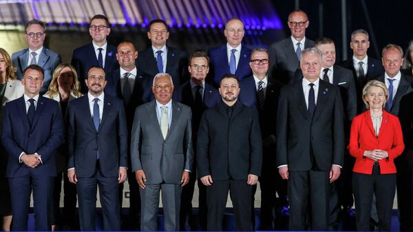 Неформальный саммит европейских лидеров в Айя-Напе, Кипр, 23 апреля 2026 года. - Sputnik Таджикистан