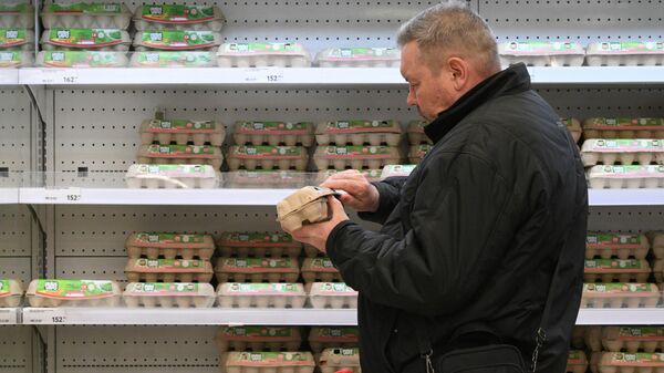 Продажа продуктов питания в Новосибирске.  - Sputnik Тоҷикистон