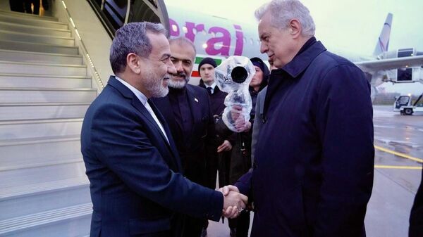 Вазири корҳои хориҷии Эрон Аббос Ироқчӣ вориди Санкт-Петербург шуд - Sputnik Тоҷикистон