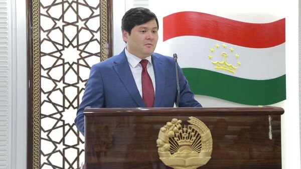 Азамат Азими. - Sputnik Тоҷикистон