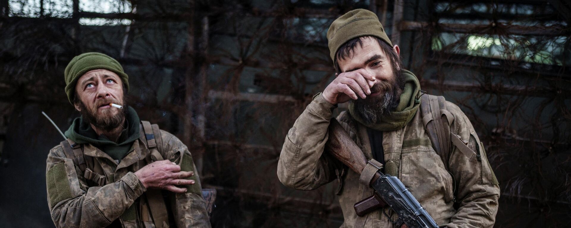 Военнослужащие 93-й отдельной механизированной бригады Холодного Яра Вооруженных сил Украины на позициях в Донецкой области, Украина, 29 апреля 2026 года. - Sputnik Таджикистан, 1920, 17.05.2026