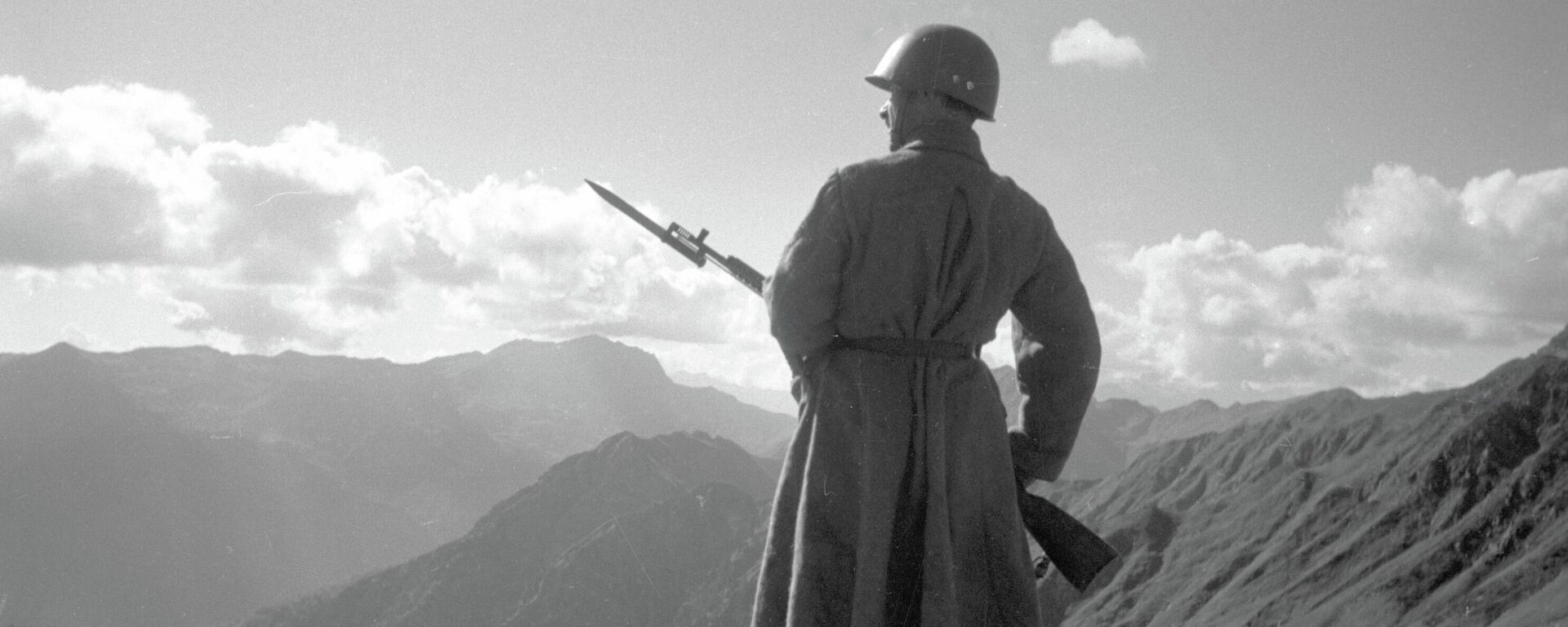 Великая Отечественная война 1941-1945 гг. Архивное фото - Sputnik Таджикистан, 1920, 21.04.2026
