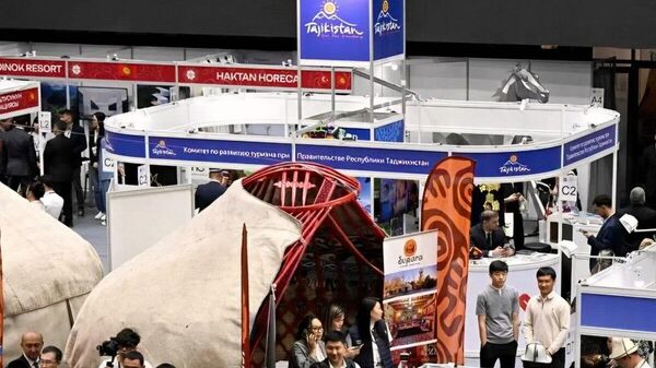 Таджикистан и Кыргызстан укрепят сотрудничество в сфере туризма - Sputnik Таджикистан