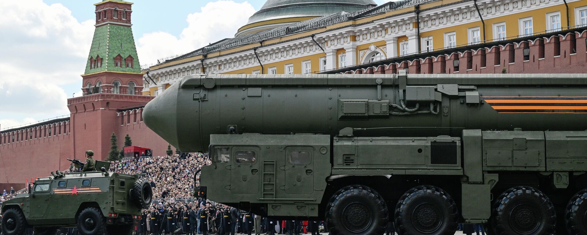Москва. Военный парад, посвященный 80-летию Победы в Великой Отечественной войне  - Sputnik Таджикистан, 1920, 06.05.2026