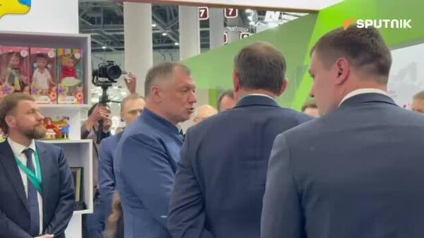 Муовини сарвазири Русия Марат Хуснуллин ба Форуми KazanForum 2026 ташриф овард, иттилоъ дод хабарнигори @Sputnik_Tajikistan - Sputnik Тоҷикистон