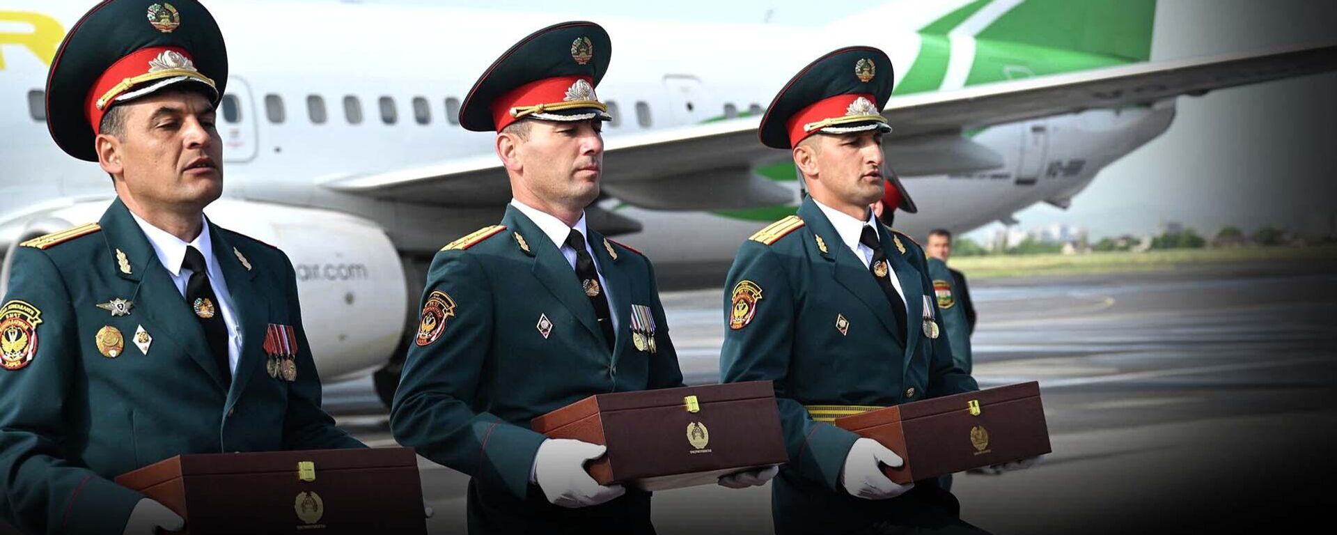 Землю с могил отцов-основателей ТаджССР вернули на родину. - Sputnik Таджикистан, 1920, 19.05.2026