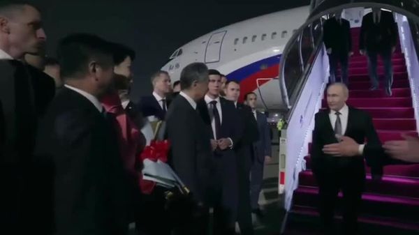 Владимир Путин прилетел в Китай с двухдневным визитом - Sputnik Таджикистан